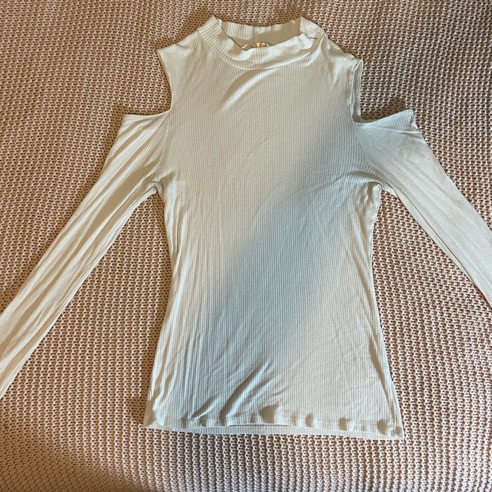 La Vie 89 Open Shoulder Long Sleeve